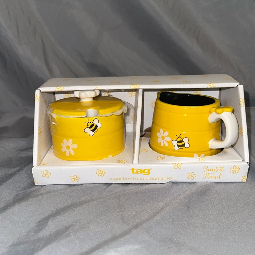 TAG Sugar Bowl and Creamer Set